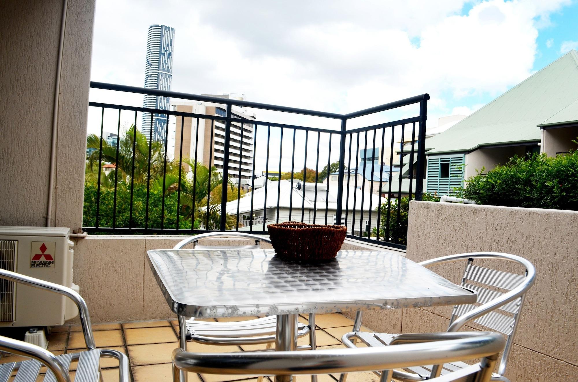 Spring Hill Mews Apartments Brisbane Exterior photo